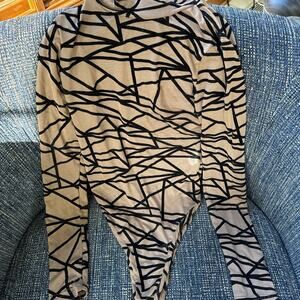 Super cute long sleeve Body suit